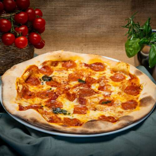 BTF06870 Pizza Salsicca picante